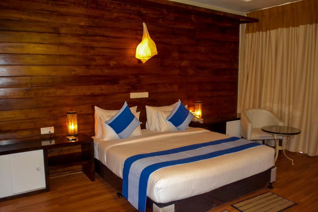The Valampuri Hotell Jaffna Eksteriør bilde