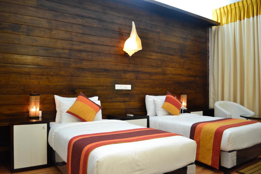 The Valampuri Hotell Jaffna Eksteriør bilde