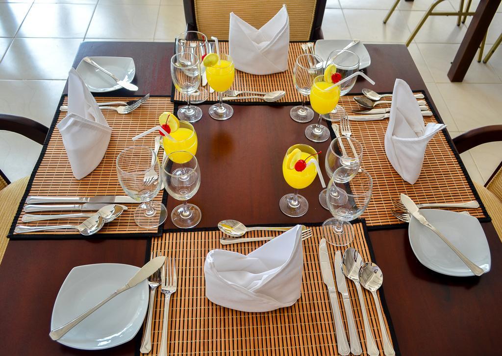 The Valampuri Hotell Jaffna Eksteriør bilde