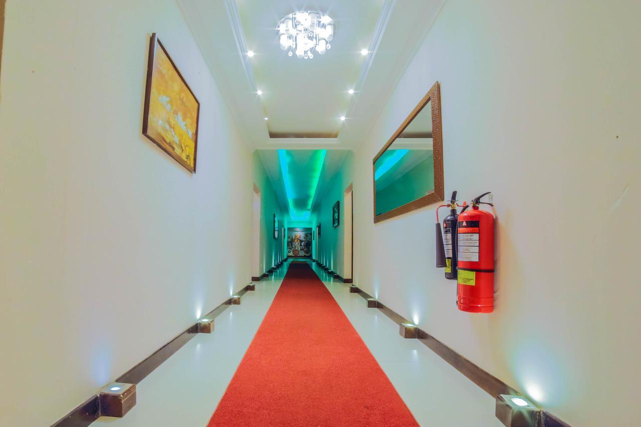 The Valampuri Hotell Jaffna Eksteriør bilde