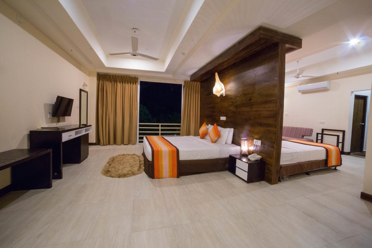 The Valampuri Hotell Jaffna Eksteriør bilde