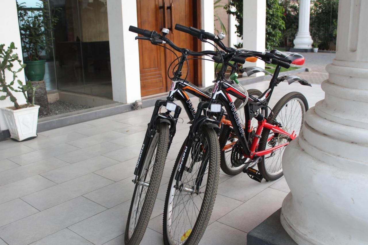 The Valampuri Hotell Jaffna Eksteriør bilde