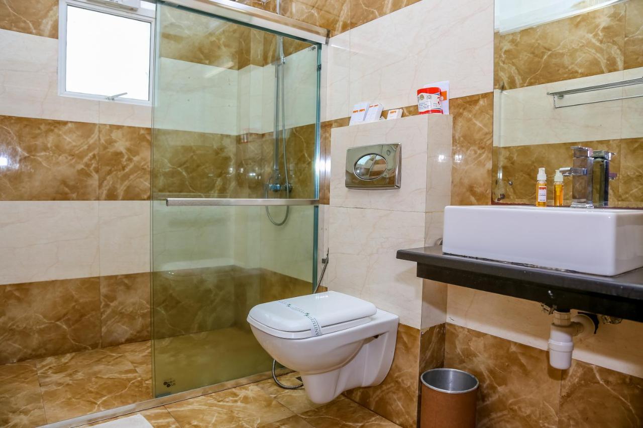 The Valampuri Hotell Jaffna Eksteriør bilde