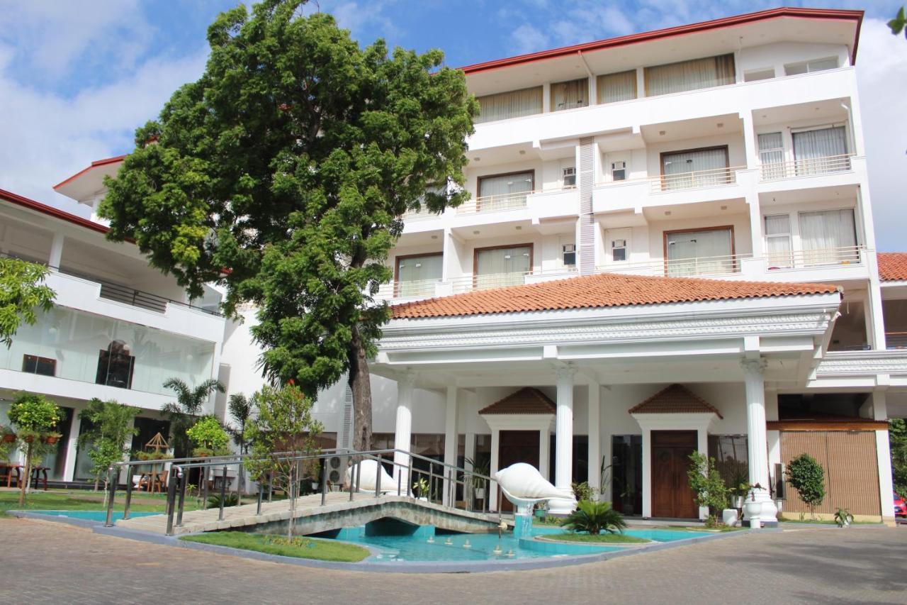 The Valampuri Hotell Jaffna Eksteriør bilde